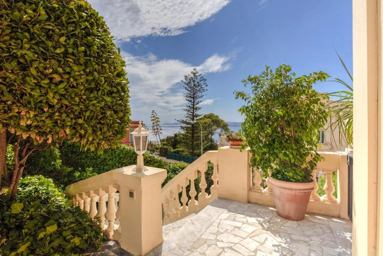 Mont Boron Exclusive Apartment In Villa Belle Epoque Nizza