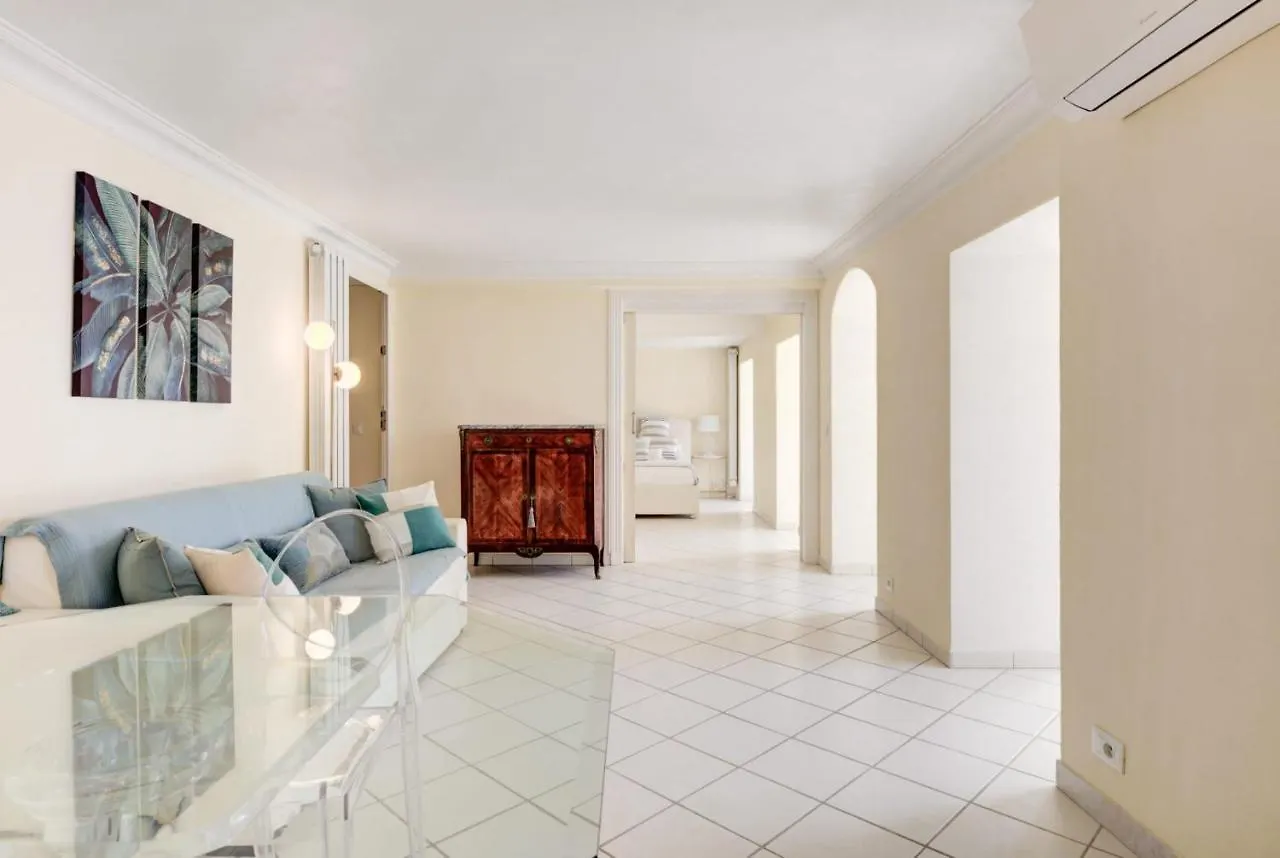 Mont Boron Exclusive Apartment In Villa Belle Epoque Nizza